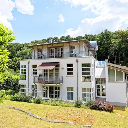Grosszuegiges Helles Penthouse -Komplette Etage- Mit Balkon Und Stellplatz In Ruhiger Lage Kulmbach Exterior foto