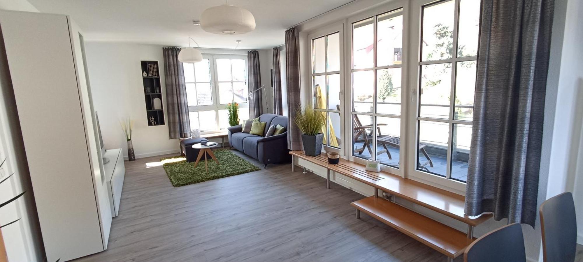 Apartment Grosszuegiges Helles Penthouse -komplette Etage- Mit Balkon Und Stellplatz In Ruhiger Lage Kulmbach