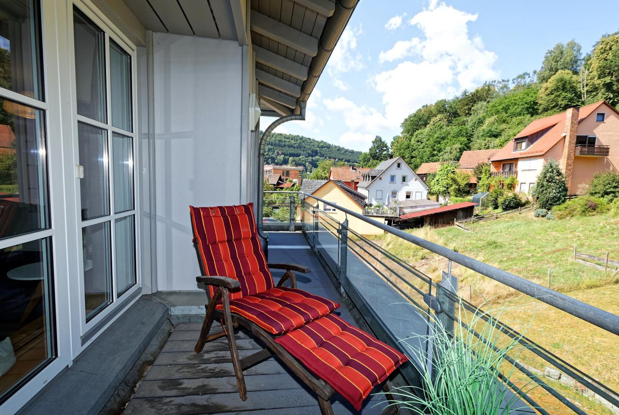 Apartment Grosszuegiges Helles Penthouse -komplette Etage- Mit Balkon Und Stellplatz In Ruhiger Lage