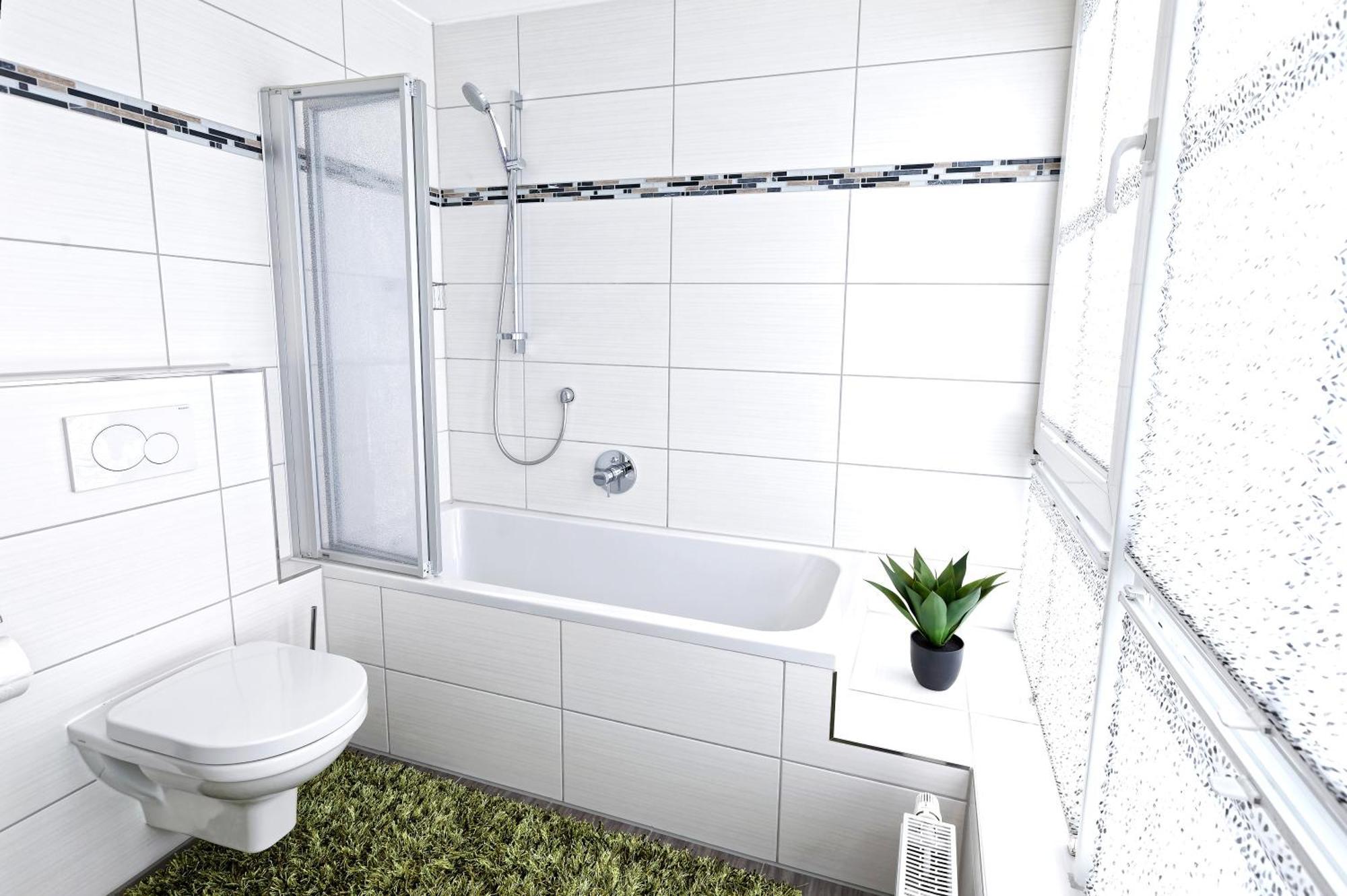 Grosszuegiges Helles Penthouse -komplette Etage- Mit Balkon Und Stellplatz In Ruhiger Lage Apartment Kulmbach