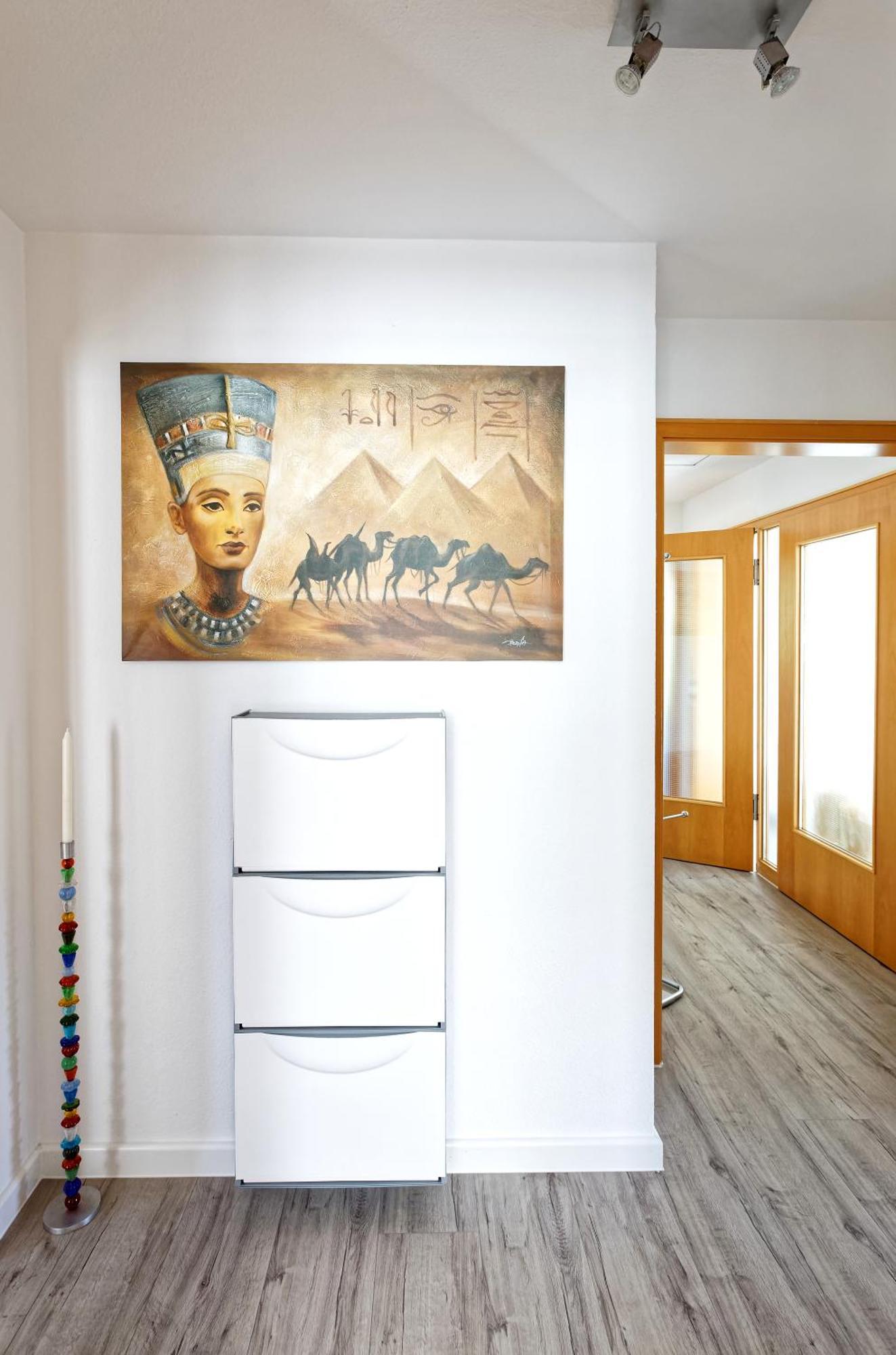 Grosszuegiges Helles Penthouse -komplette Etage- Mit Balkon Und Stellplatz In Ruhiger Lage *