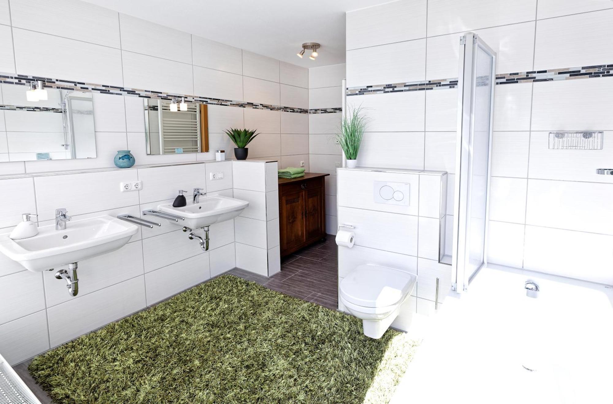 Grosszuegiges Helles Penthouse -komplette Etage- Mit Balkon Und Stellplatz In Ruhiger Lage Apartment *
